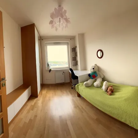 94m2 Z Widokiem Na - 4 Pokoje, 2 łazienki, 2 Balkony, Garaż Apartament